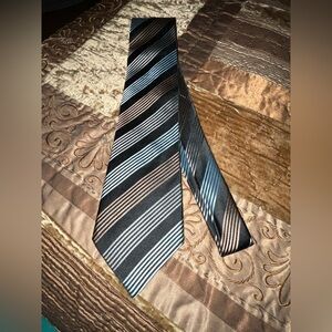 Daniel Cremieux Black and Blue Striped Tie